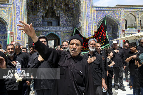 عزاداری روز شهادت حضرت رسول اکرم صلی الله علیه و آله و سلم و حضرت امام حسن مجتبی علیه السلام در حرم مطهری رضوی