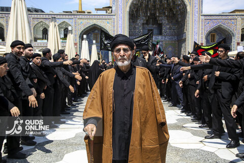 عزاداری روز شهادت حضرت رسول اکرم صلی الله علیه و آله و سلم و حضرت امام حسن مجتبی علیه السلام در حرم مطهری رضوی