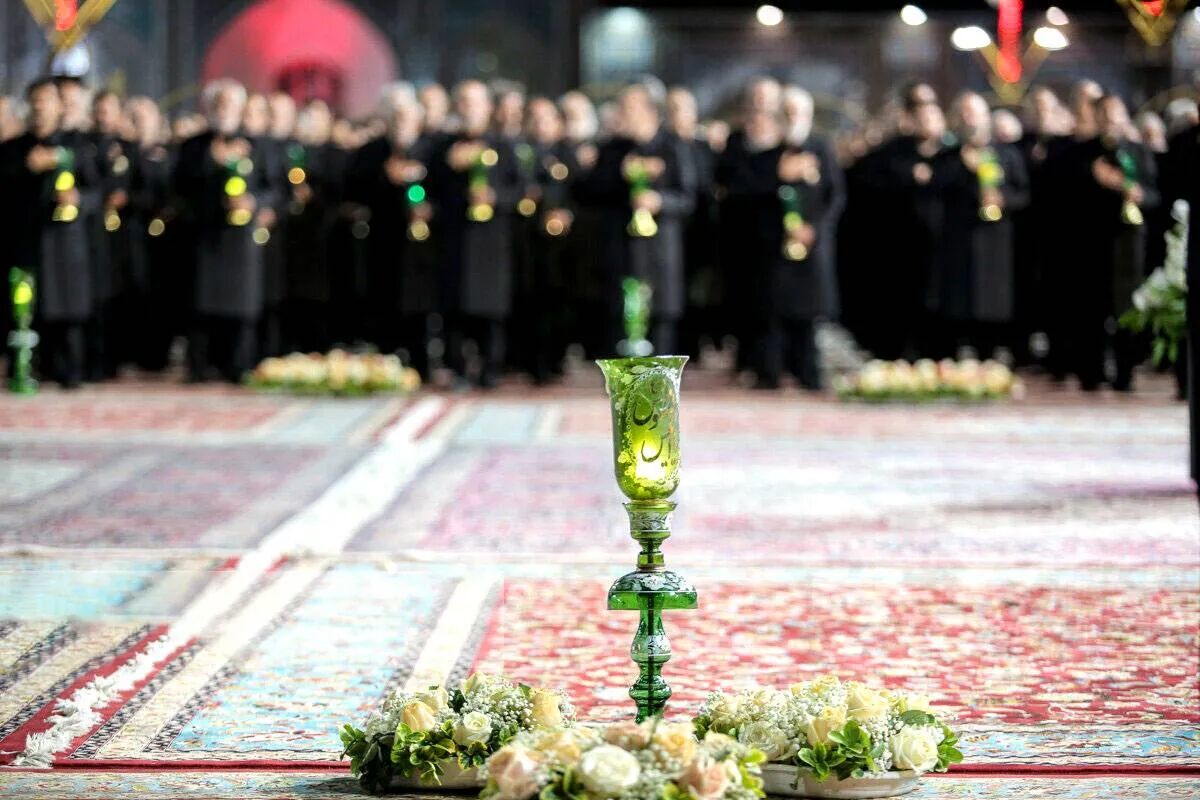 روایتی از یک آیین دیرینه؛ خطبه‌خوانی شب شهادت امام رضا (ع) در حرم مطهر رضوی