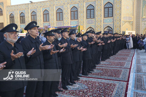 تعویض پرچم گنبدحرم مطهر امام رضا علیه السلام