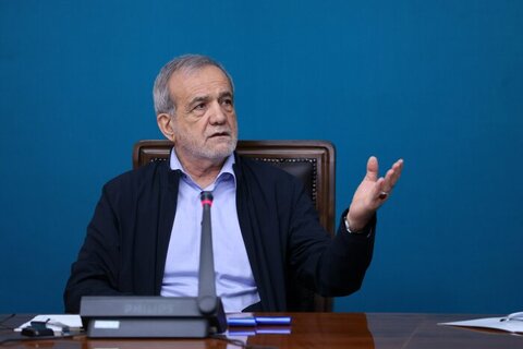 بسته جدید مدیریت مصرف بنزین روی میز دولت/ پزشکیان: تمام اقدامات پیوست رسانه‌ای داشته باشند
