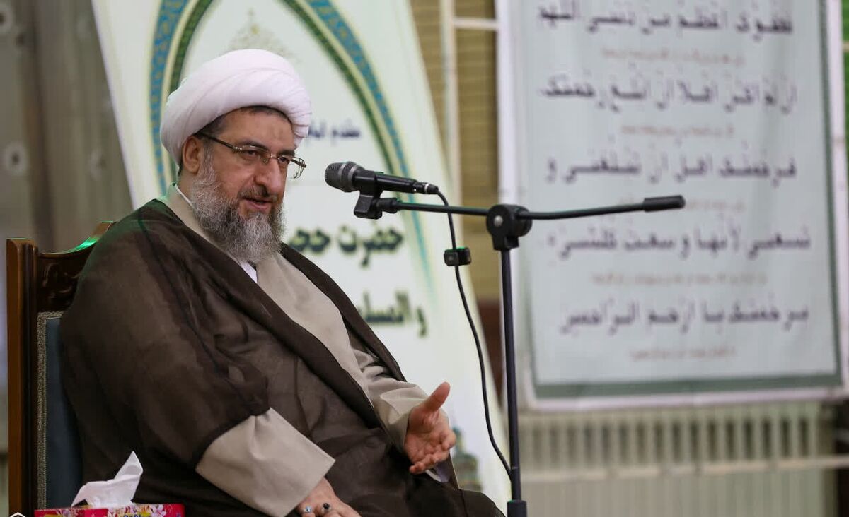 نماینده ولی فقیه در آذربایجان شرقی: انقلاب اسلامی پرچمدار احیای دین و مکتب اهل‌بیت(ع) در جهان است