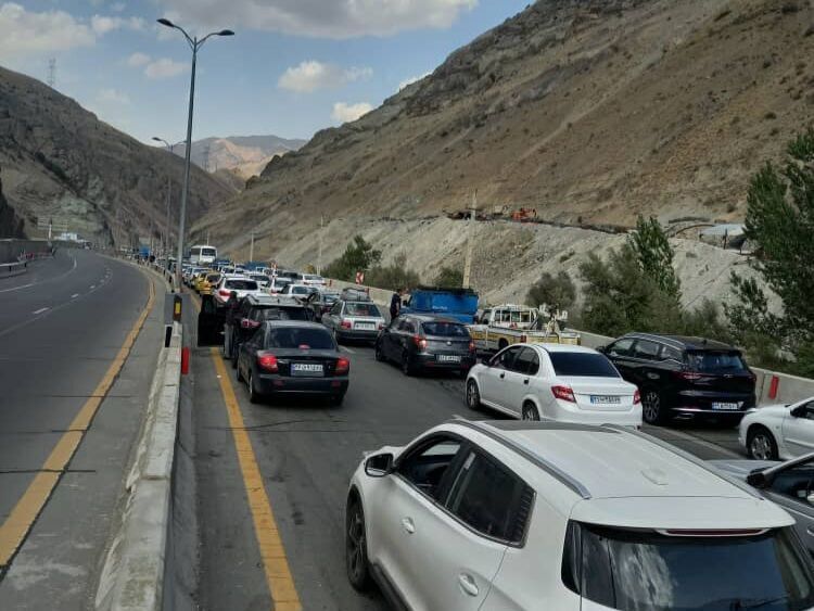 ترافیک شمال قفل شد /  چالوس و آزادراه تهران ـ شمال یکطرفه شدند