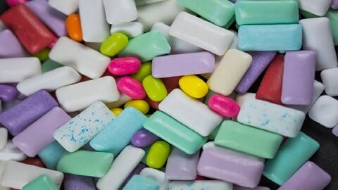 فیلم | آیا به کودکان آدامس بدهیم؟