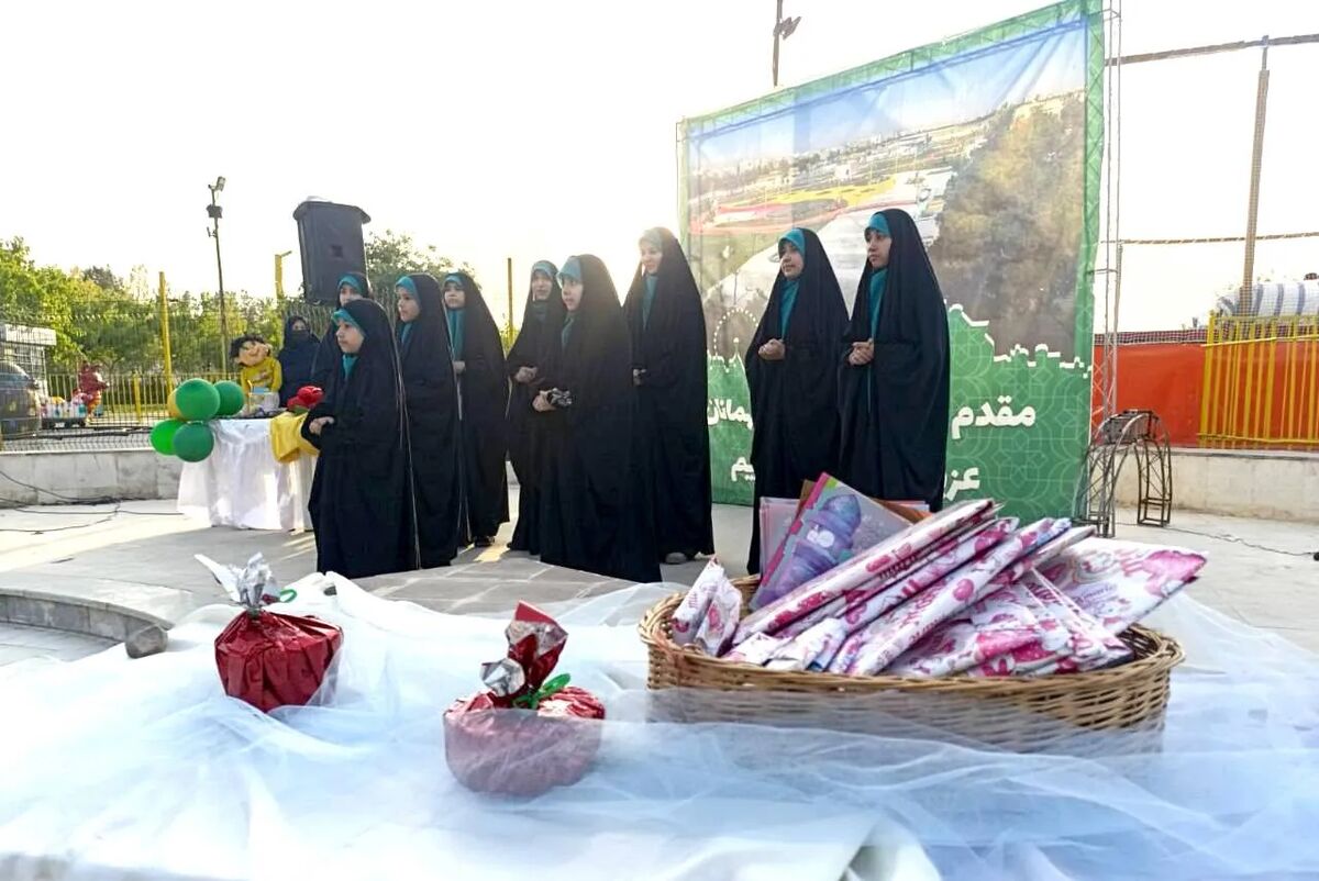 جشن میلاد نبوی در بوستان مادر و کودک برگزار شد/ شادی خانوادگی در کنار ترویج فرهنگ دینی