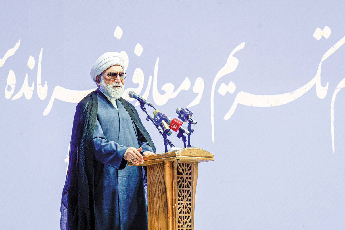 تولیت آستان قدس رضوی در آیین تکریم و معارفه فرمانده سپاه امام رضا(ع): اعتبار سپاه با مجاهدت، تقوا، ایثار و خون شهدا شکل گرفت