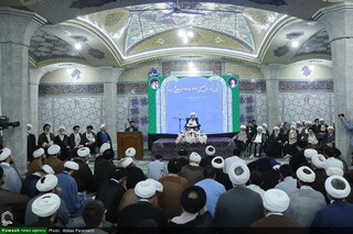 فقه و اصول محور اصلی آموزش حوزه باقی بماند
