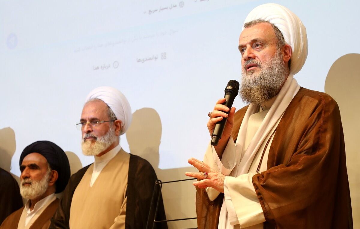 استاد حوزه علمیه قم: حوزه علمیه در تولید نرم‌افزارهای اسلامی پیشگام است