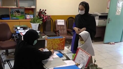 «آموزش رایگان» از شعار تا واقعیت / مدرسه دولتی پول نمی‌گیرد؛ فقط والدین را مجبور به «کمک» می‌کند!