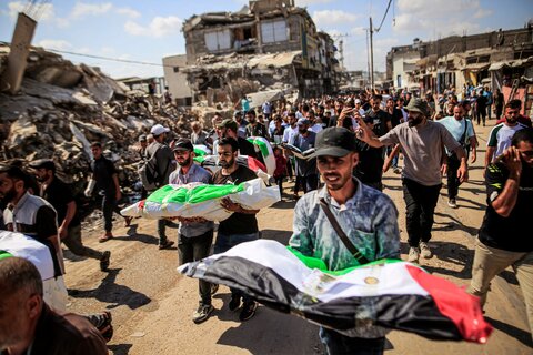 عکس | تشییع ۱۰۰ فلسطینی در غزه