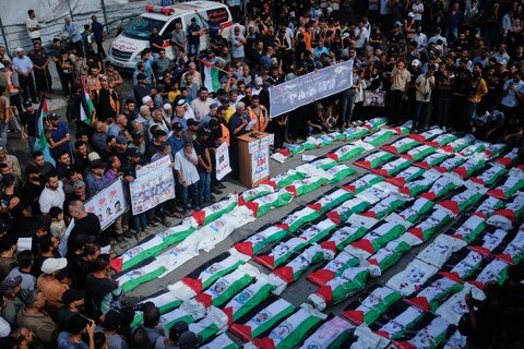 عکس | مراسم تشییع پیکر ۱۰۰ شهید فلسطینی در غزه