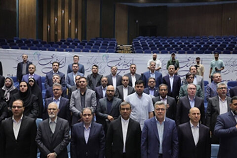 ۴۰ میلیارد برای ۶۷ رئیس؛ برای پرستار پول نیست!