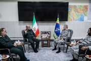 در دیدار سرلشکر وحیدی و امیر حاتمی مطرح شد؛ وحدت ارتش و سپاه از کشورمان در برابر فتنه‌ها محافظت می‌کند