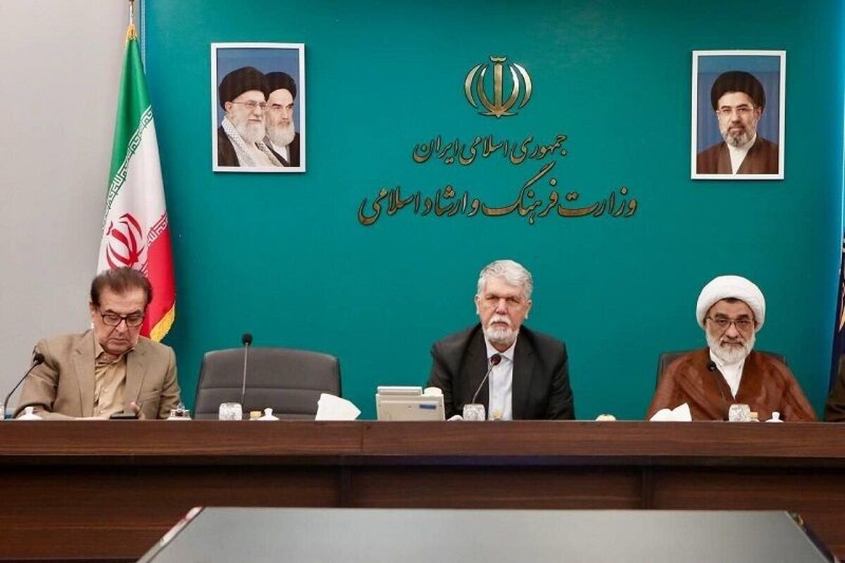 وزیر فرهنگ و ارشاد اسلامی: میناب پرچم مظلومیت ایران است /  فاجعه‌ای که نباید به خاطره تبدیل شود
