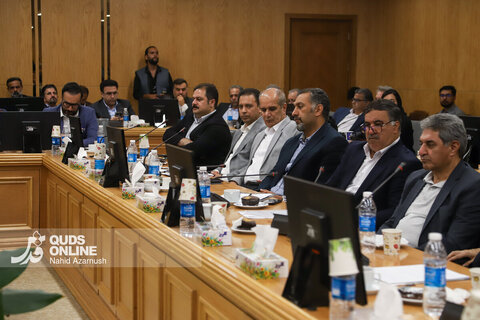 نشست وزیر صمت و معاونین استانی با فعالان اقتصادی خراسان رضوی