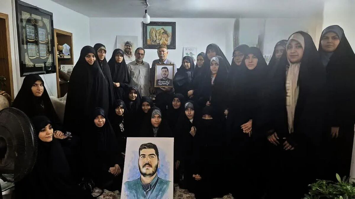 دانشجویان پای روایت مادر شهید هادی یزدانی نشستند