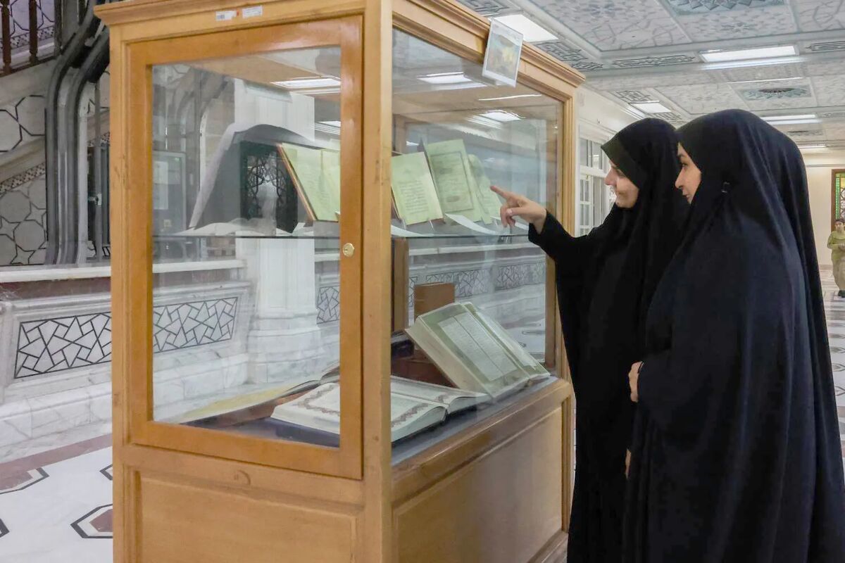 برپایی نمایشگاه «بهار شعر و ادب در بارگاه ملکوت» در کتابخانه حرم رضوی