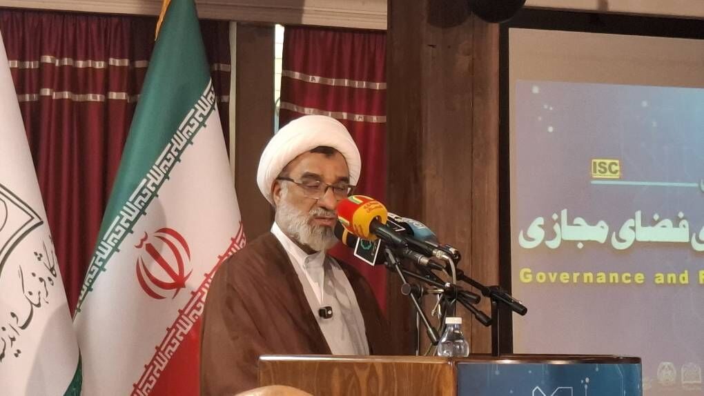 الگوی «تنظیم‌گری حکمی»؛ راهکاری برای عبور از رویکردهای انفعالی در فضای مجازی