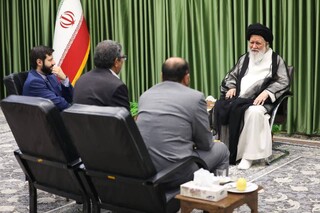 تأکید آیت‌الله علم‌الهدی بر هم‌افزایی اساتید و دانشجویان جهت توسعه فعالیت‌های دانشگاهی
