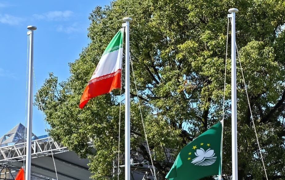 فیلم | پرچم ایران در دهکده بازی‌های آسیایی ناگویا به اهتزاز درآمد