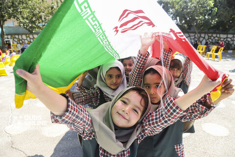 گزارش تصویری | برگزاری مراسم جشن شکوفه‌ها در دبستان سمیه مشهد