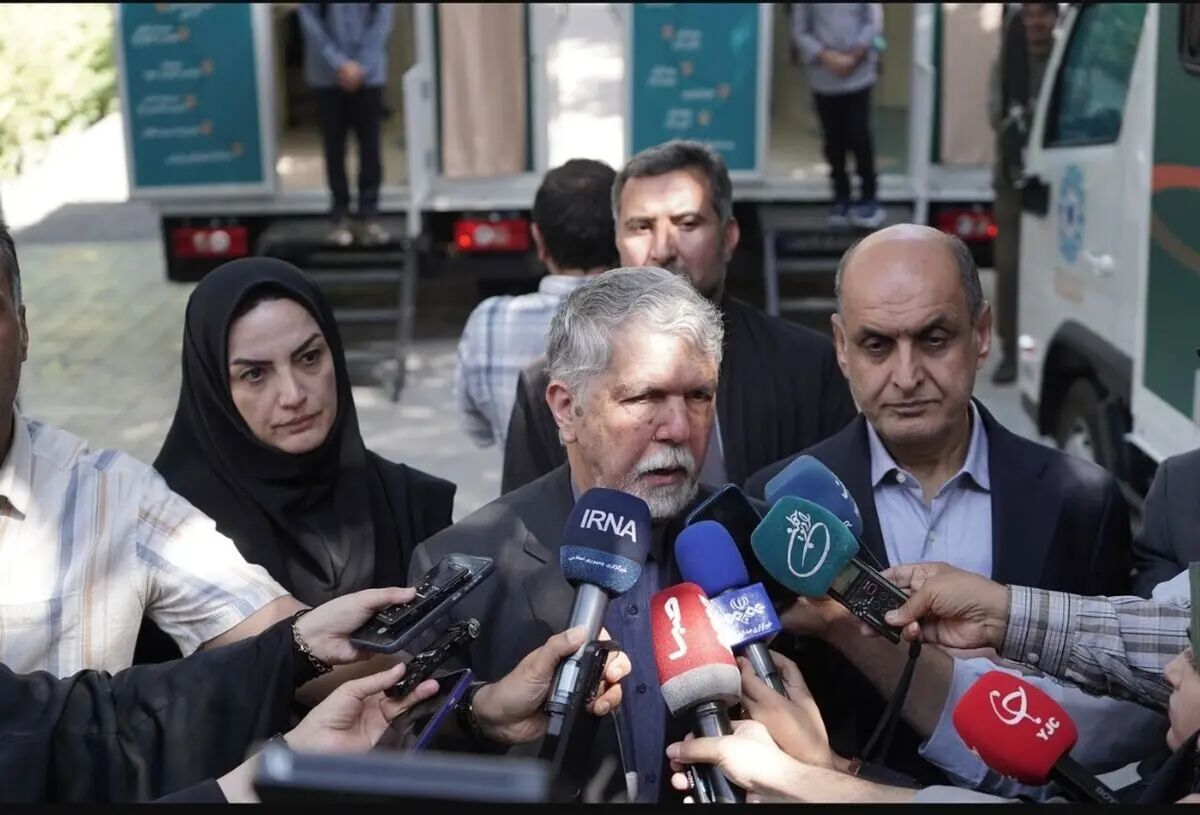 وزیر فرهنگ و ارشاد اسلامی مطرح کرد؛ کتابخانه‌های سیار، مکملی برای دسترسی سریع‌تر و پایدارتر مردم به کتاب و کتابخوانی هستند