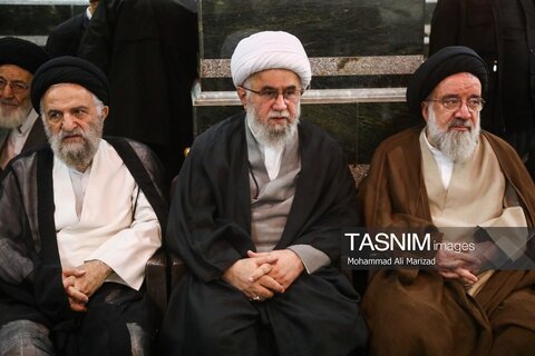 عکس| تشییع پیکر آیت‌الله العظمی شبیری زنجانی در قم