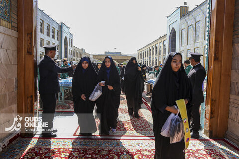 گزارش تصویری | آغاز سال تحصیلی دانش‌آموزان در حرم رضوی