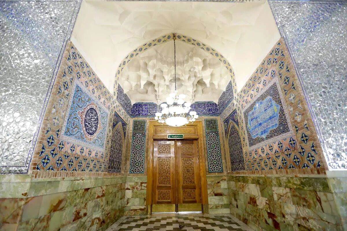 تلاش برای بازآفرینی نظم تاریخی مسجد گوهرشاد با بررسی راهروی دارالنور