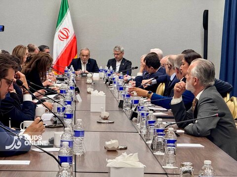 عکس | دیدار مدیران ارشد رسانه‌های آمریکایی با مسعود پزشکیان و عراقچی