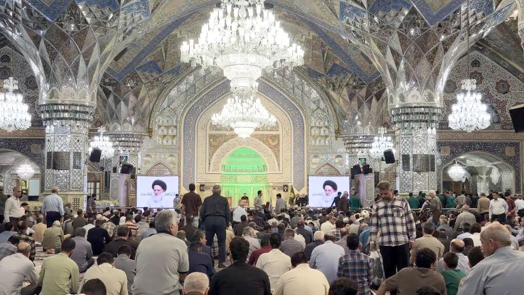 تکریم مقام علمی و اخلاقی آیت‌الله‌العظمی شبیری زنجانی در جوار خورشید هشتم