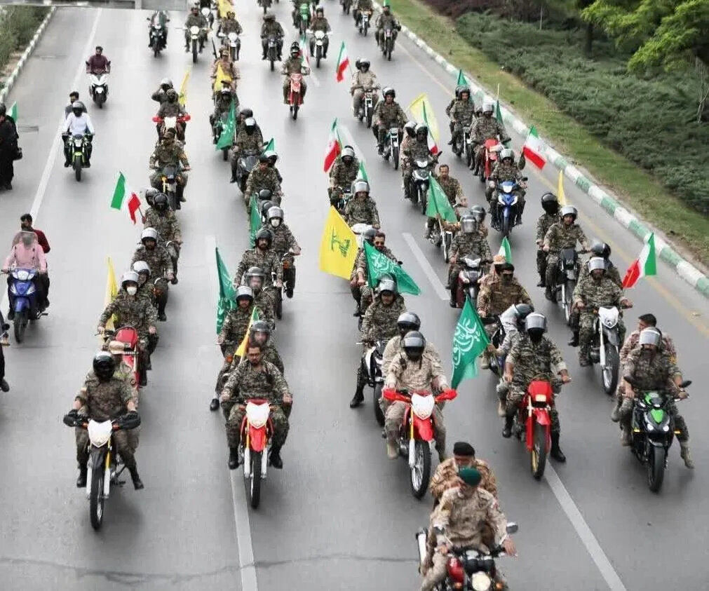رزمایش ۴۰ هزار موتورسوار جان‌فدا در تهران برگزار شد