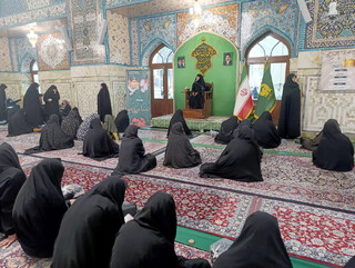 در رواق حضرت نجمه خاتون (س)؛ جایگاه جهاد و دفاع مقدس در آموزه‌های قرآن کریم تبیین شد