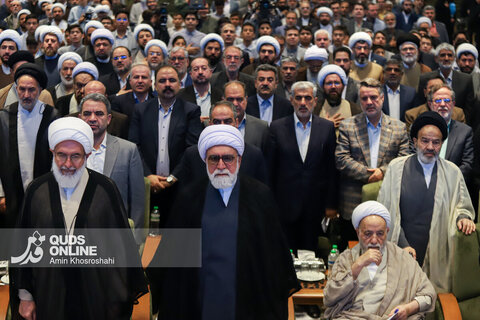سی و سومین اجلاس سراسری نماز - حرم مطهر رضوی
