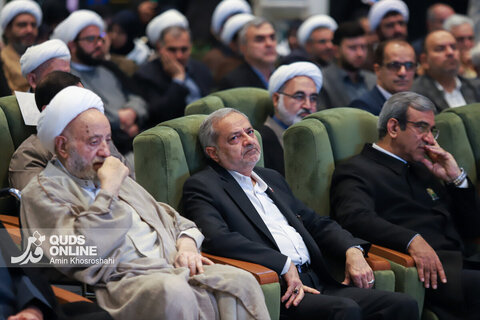 سی و سومین اجلاس سراسری نماز - حرم مطهر رضوی