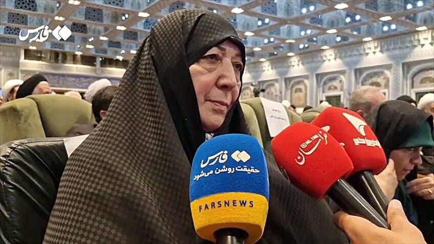 فیلم | مادر شهیده زهرا حداد عادل: رهبر انقلاب در هنگام تدفین رهبر شهید انقلاب حضور داشتند