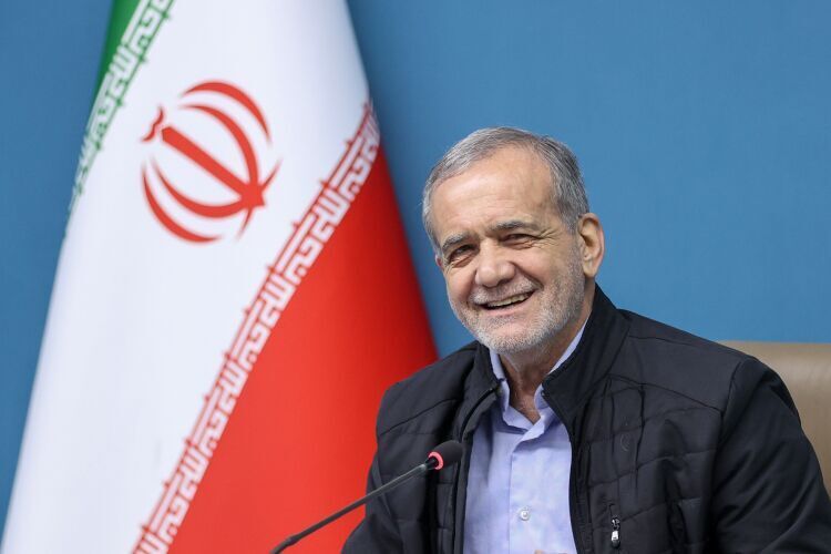پزشکیان در پیامی به مناسبت هفته ملی سالمندان: سیاست سالمندی باید به یک برنامه ملی، پیش‌نگر و بین‌بخشی تبدیل شود
