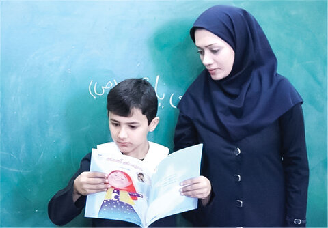 وعده‌های تکراری مسئولان و برگزاری جلسات بی‌نتیجه ادامه دارد/ ادامه بلاتکلیفی ۲۱ هزار معلم حق‌التدریس