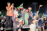 روایتی از رویداد «ستاره‌های میناب» که در روز جهانی کودک در گلزار شهدای میناب برگزار شد/ شبی نورانی از جنس مهر رضوی