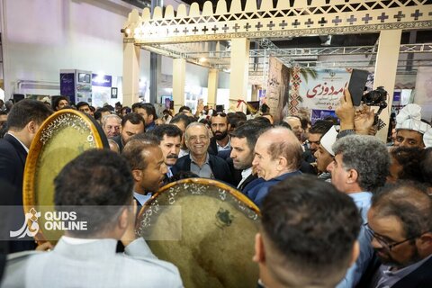 عکس | بازدیدمسعود پزشکیان از نمایشگاه توانمندی‌های روستایی و عشایری ایران
