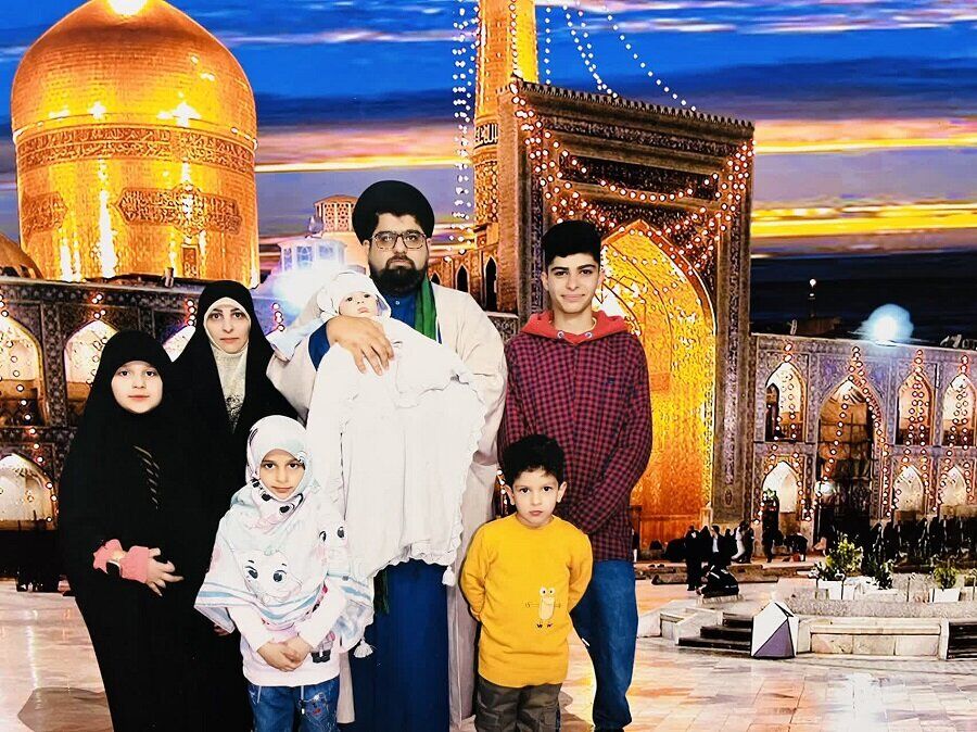 خانواده‌ای پر نشاط با پنج فرزند؛ نرگس و حسن از خوشبختی و مدیریت زندگی می‌گویند