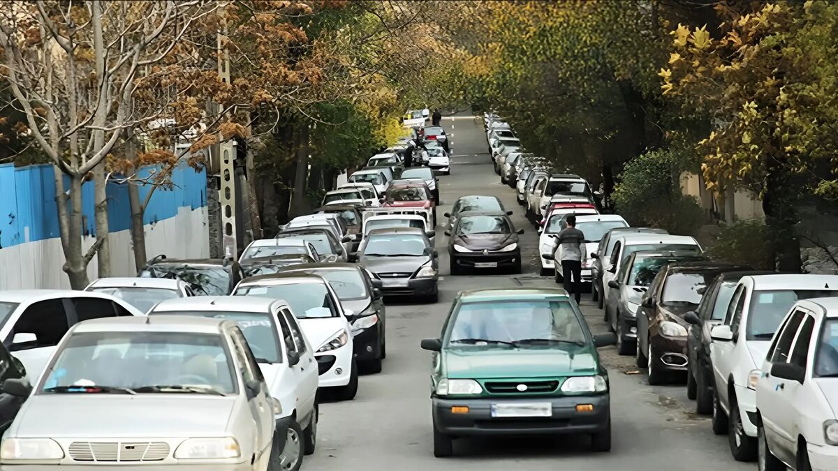 اجاره خیابان برای پارک خودرو /   جای پارک ساعتی ۳۰۰ هزار تومان!