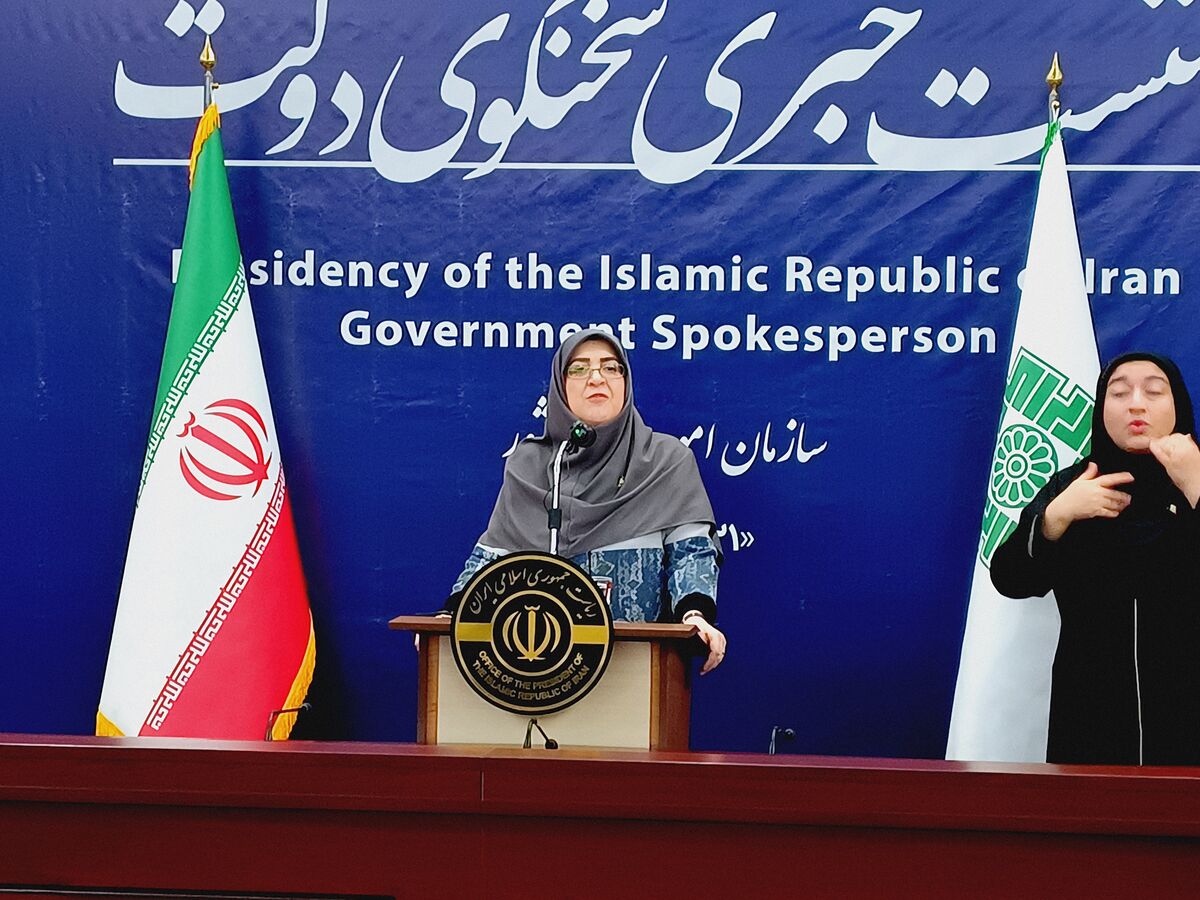 سخنگوی دولت: ۳۰ درصد مدیران دولتی باید از زنان باشند؛ دولت برای سخت‌ترین شرایط آماده است