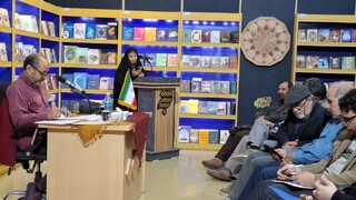 زاویه دید، محدوده دانایی نویسنده را مشخص می‌کند