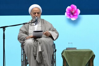رئیس ستاد اقامه نماز کشور: نقش خانواده و مدرسه در تربیت دینی نسل جدید بسیار مهم است