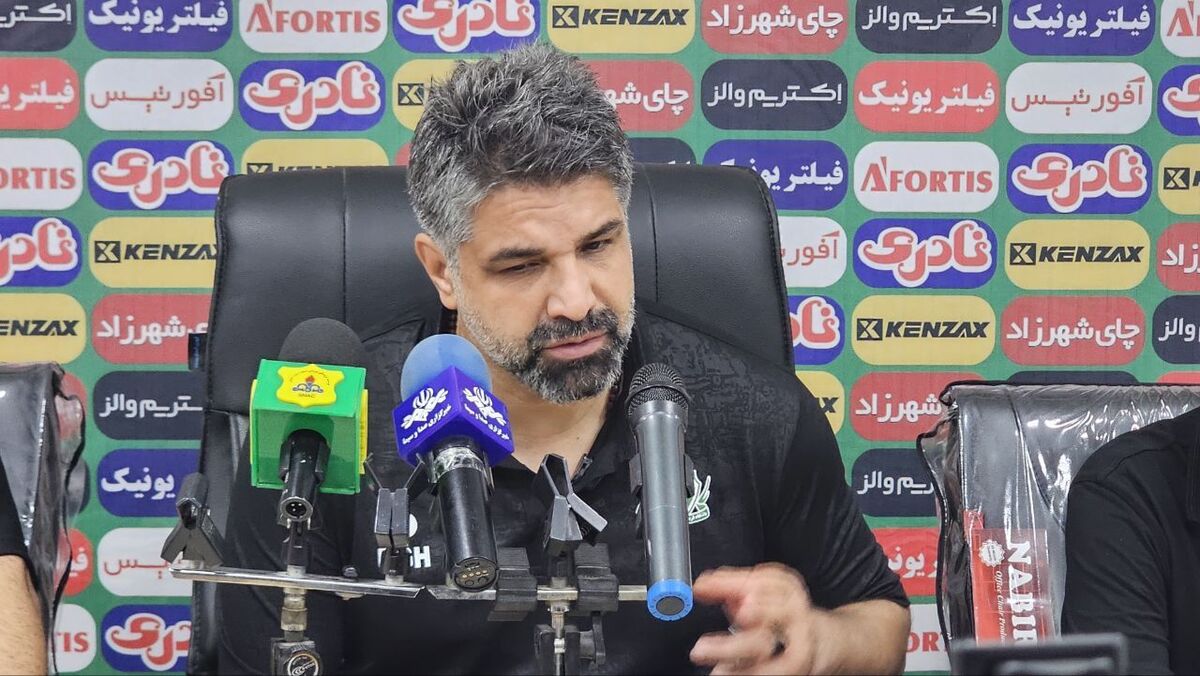 سرمربی آلومینیوم اراک: پیراهن لیگ برتری نباید به راحتی به بازیکنان برسد