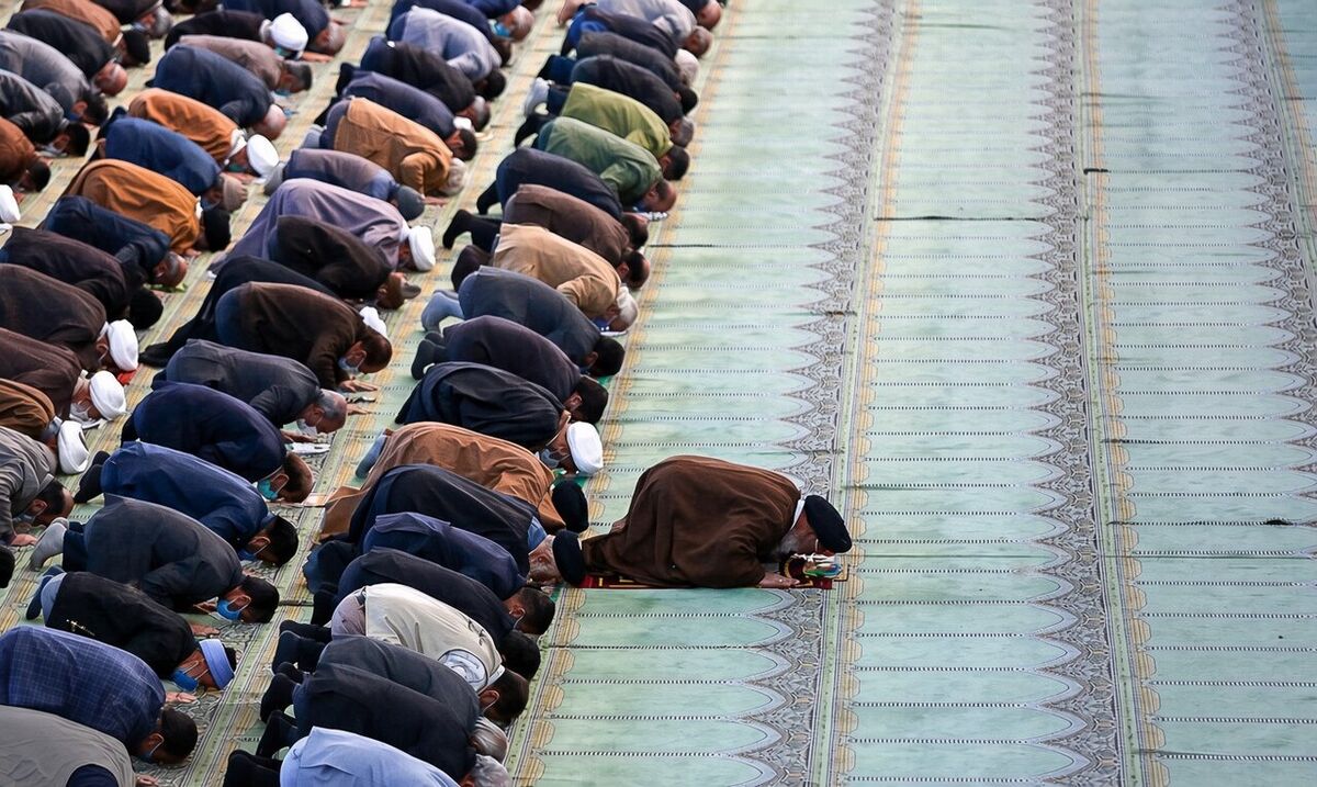 احکام شرعی : وظیفه مأموم در نماز جماعت