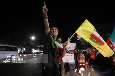 گزارش تصویری | زنجیره انسانی پرچمداران ایران از شمال تا جنوب مشهد