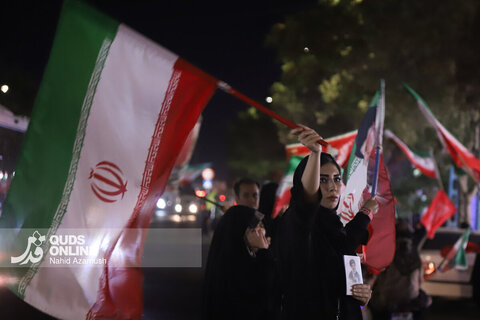 گزارش تصویری | زنجیره انسانی پرچمداران ایران از شمال تا جنوب مشهد