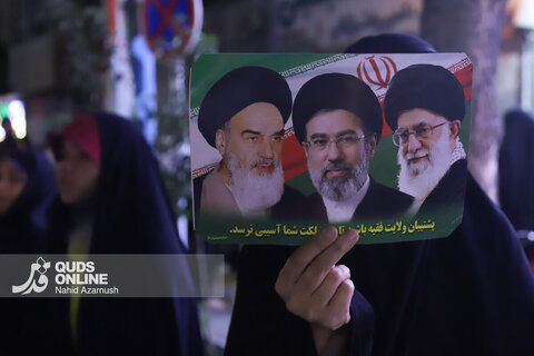 گزارش تصویری | زنجیره انسانی پرچمداران ایران از شمال تا جنوب مشهد